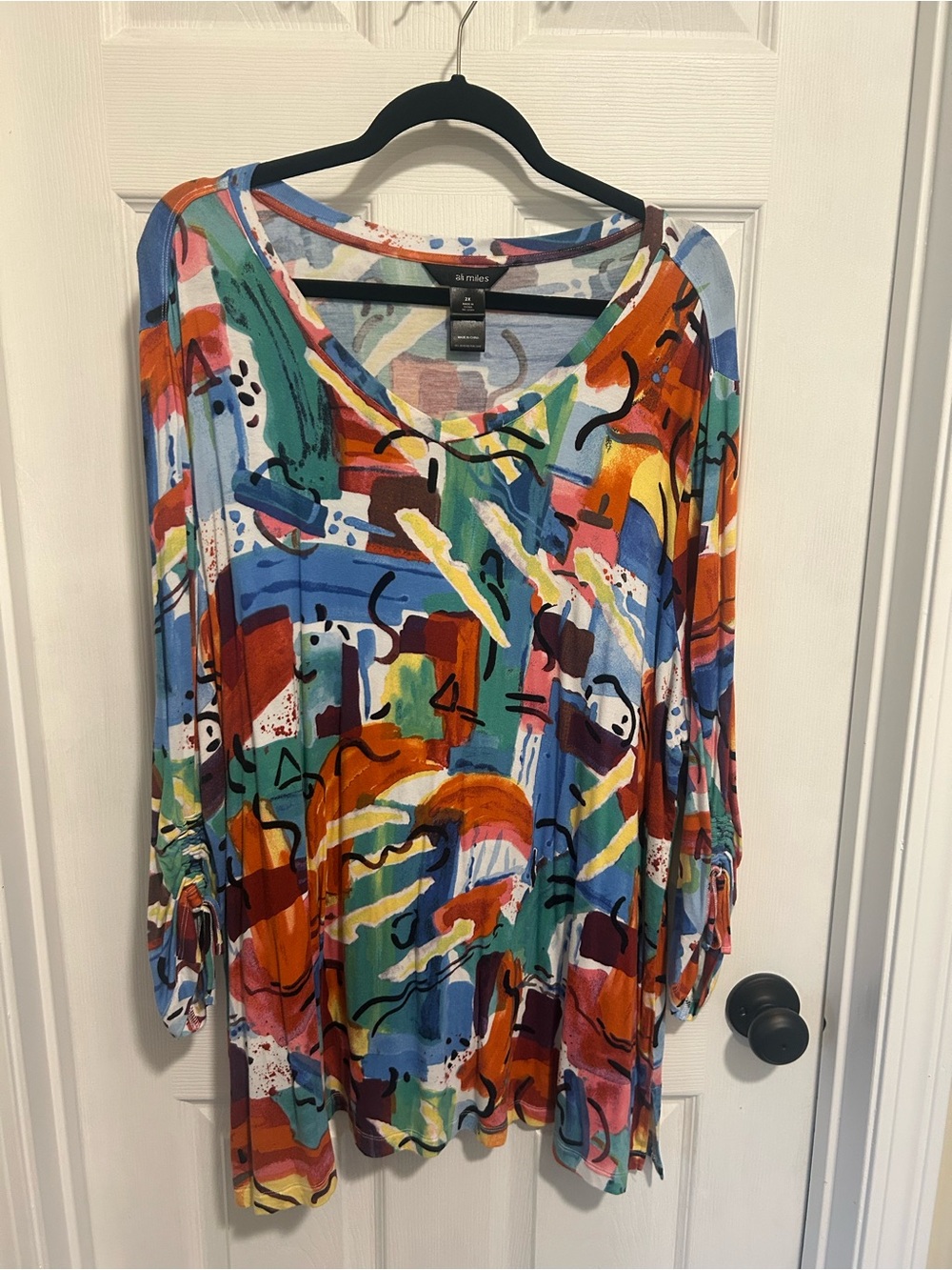 Ali Miles Multicolor Abstract V-Neck Tunic Top